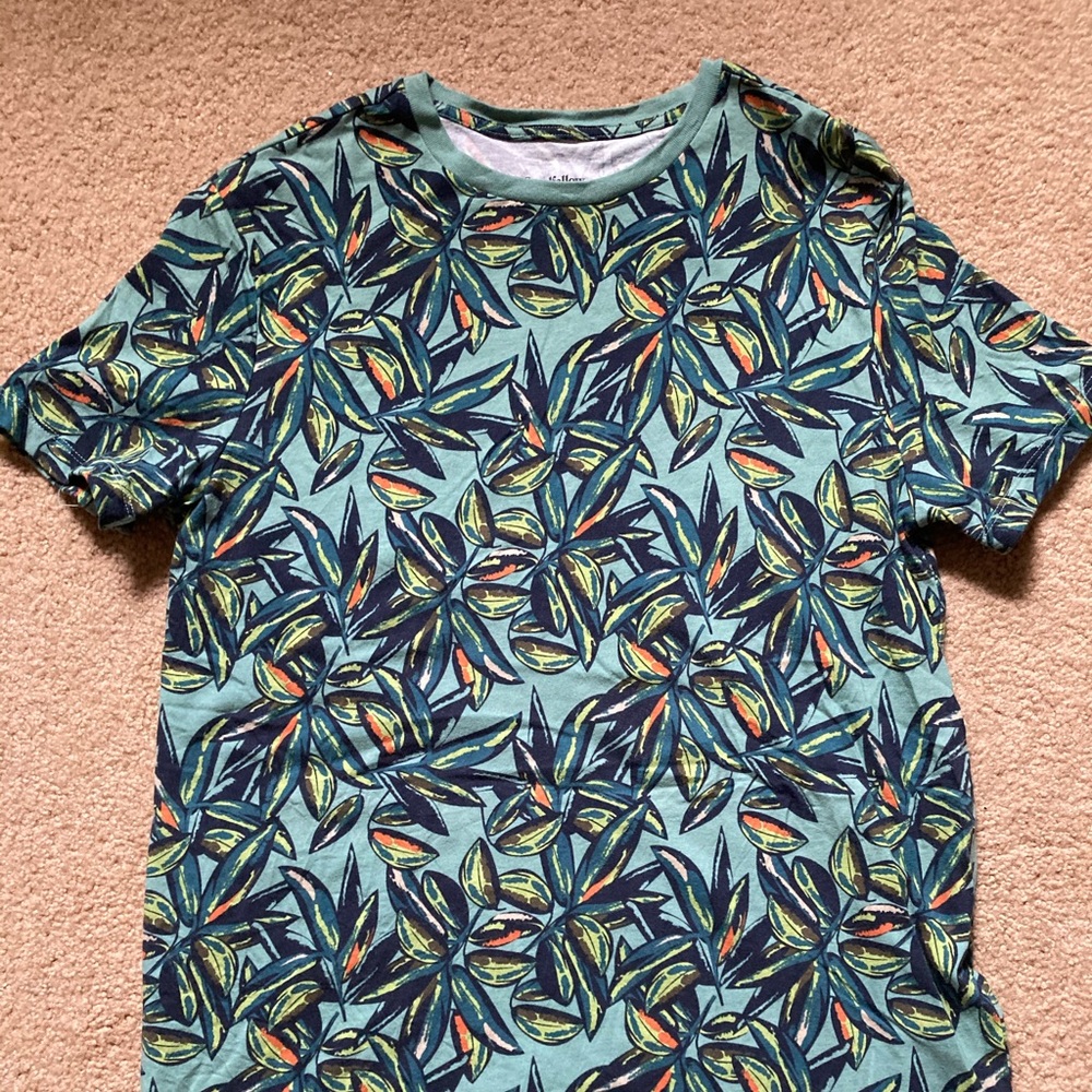 Men’s graphic tee